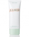 Infused with over a carat and a half of pure diamond powder, this multi-faceted treatment instantly polishes the skin to reveal a soft new surface. This spa-like treatment is embedded within La Mer's legendary emollients to cushion the skin while protecting its delicate moisture barrier. It works organically, energetically and physically to reveal a soft and healthy, resilient new surface.