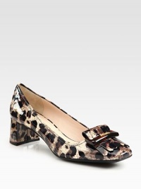 Kilt and logo-detailed buckle leopard-print patent leather design. Self-covered heel, 2 (50mm)Patent leather upperLeather liningRubber solePadded insoleImported Kilt and logo-detailed buckle leopard-print patent leather design. Self-covered heel, 2 (50mm)Patent leather upperLeather liningRubber solePadded insoleImported