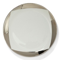 A hand-painted crescent of stunning platinum rims the edges of this thoroughly modern dinnerware collection. A hand-painted crescent of stunning platinum rims the edges of this thoroughly modern dinnerware collection.