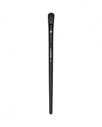 This full, natural-bristled brush is the ideal partner to all Lancôme eye shadows. It quickly and evenly sweeps shadow across the eyelid for a flawless, professional look.