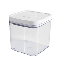 The perfect pet food container for your fuzzy friend, with rounded corners for easy pouring and a simple pop-up lid, keeps your kitchen organized and running smoothly. The perfect pet food container for your fuzzy friend, with rounded corners for easy pouring and a simple pop-up lid, keeps your kitchen organized and running smoothly.