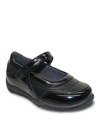 Injected with Nike's Air technology, this cute patent flat seamlessly blends comfort and style. Injected with Nike's Air technology, this cute patent flat seamlessly blends comfort and style.