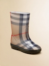 Familiar checks keep little feet warm and dry with a traditional Burberry look.Pull-on styling PVC upper Padded insole PVC sole Nylon lining Made in Italy Familiar checks keep little feet warm and dry with a traditional Burberry look.Pull-on styling PVC upper Padded insole PVC sole Nylon lining Made in Italy