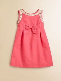 Dainty embroidery and a cinched bow waist make this sleeveless cotton shift a must-have for your little princess.Round necklineSleevelessBack zipperWaistband with bowPleated skirtFully linedCottonMachine washImported Dainty embroidery and a cinched bow waist make this sleeveless cotton shift a must-have for your little princess.Round necklineSleevelessBack zipperWaistband with bowPleated skirtFully linedCottonMachine washImported