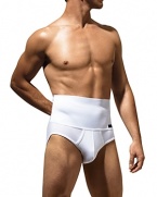 2(x)ist's newest collection FORM provides a selection of slimming underwear for men. Designed to make abs out of lovehandles, FORM slenderizes the midsection to provide a sleek appearance.