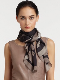 A feminine, yet restrained floral print in luxurious silk. SilkAbout 26 X 71Dry cleanMade in Italy A feminine, yet restrained floral print in luxurious silk. SilkAbout 26 X 71Dry cleanMade in Italy