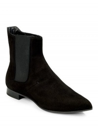 THE LOOKPoint toeElastic goring on the sidesPadded insoleStacked heel with notched detail, ½ (15mm)THE MATERIALSuede upperLeather lining and soleORIGINMade in Italy THE LOOKPoint toeElastic goring on the sidesPadded insoleStacked heel with notched detail, ½ (15mm)THE MATERIALSuede upperLeather lining and soleORIGINMade in Italy
