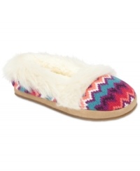 Keep her nice and toasty with a pair of faux-fur trimmed slippers from Roxy. Keep her nice and toasty with a pair of faux-fur trimmed slippers from Roxy.