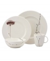 A flourish of thistles and starkly elegant vines add natural charm to this place setting. The perfect dinnerware collection for everyday to formal dining, Flourish place settings go easily from oven to table to dishwasher.