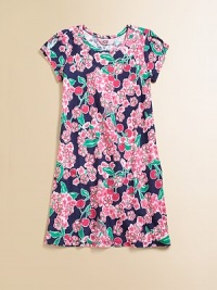 Pretty and preppy, this floral frock in a classic A-line silhouette is perfect for day or night.ScoopneckShort sleeves with shoulder slitsPullover style92% cotton/8% spandexMachine washImported Pretty and preppy, this floral frock in a classic A-line silhouette is perfect for day or night.ScoopneckShort sleeves with shoulder slitsPullover style92% cotton/8% spandexMachine washImported