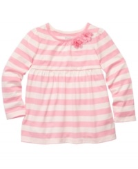 Sweet style. She can stripe up in this comfy long-sleeve tunic from Osh Kosh, a breezy look for summer. Sweet style. She can stripe up in this comfy long-sleeve tunic from Osh Kosh, a breezy look for summer.