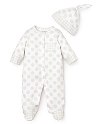 This comfy footie from Offspring keeps the look light and fun with soft polkadots. This comfy footie from Offspring keeps the look light and fun with soft polkadots.