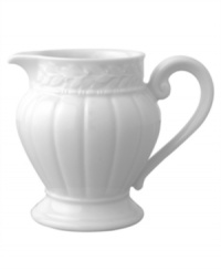This unique pattern is inspired by the architecture of the famous Louvre Museum in Paris and made of exquisite Limoges porcelain. This unique pattern is inspired by the architecture of the famous Louvre Museum in Paris and made of exquisite Limoges porcelain.