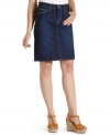 Warm up your spring look in this versatile denim skirt from Levi's.