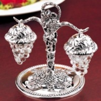 Godinger 6092 Hanging Grape Salt and Pepper Godinger 6092 Hanging Grape Salt and Pepper
