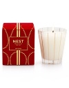 Captures the aroma of a sparkling holiday season. Classic single-wick candle fragrance with inviting notes of pomegranate, mandarin orange, pine, cloves and cinnamon. Housed in an elegant glass vessel and presented in a red velvet box. Created by Laura Slatkin. Approximately 50 hours of burn time. 7.8 oz.