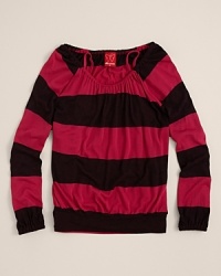 A great counterpoint to a skinny jean or cropped legging the Vida tunic sports wide-set stripes and flowing silhouette, grounded with the solid camisole lining. A great counterpoint to a skinny jean or cropped legging the Vida tunic sports wide-set stripes and flowing silhouette, grounded with the solid camisole lining.