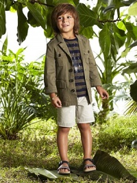 Lightweight cotton, in a safari-inspired style, finished with patch pockets and back leather logo.Notched collarLong sleevesFront horn buttonsTwo patch pockets with button closureTwo front flap pockets97% cotton/3% elastaneDry cleanMade in Italy Please note: Number of buttons may vary depending on size ordered. Lightweight cotton, in a safari-inspired style, finished with patch pockets and back leather logo.Notched collarLong sleevesFront horn buttonsTwo patch pockets with button closureTwo front flap pockets97% cotton/3% elastaneDry cleanMade in Italy Please note: Number of buttons may vary depending on size ordered.