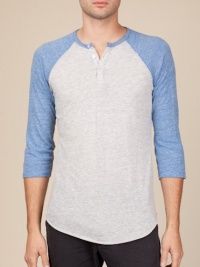 3/4-Sleeve Raglan Henley(OATMEAL/ ROYAL,MEDIUM) 3/4-Sleeve Raglan Henley(OATMEAL/ ROYAL,MEDIUM)