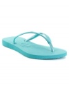 You can't go wrong with the classic cushioned flip flop! These slim sandals by Havaianas continue the tradition with a flat footbed and colorful thong strap.