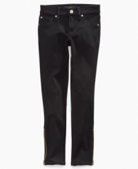 Fit her form with these stretchy ponte leggings from Jessica Simpson, the perfect style to complement her on-the-go chic. Fit her form with these stretchy ponte leggings from Jessica Simpson, the perfect style to complement her on-the-go chic.