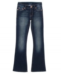 Skinny through the thigh and flaring out towards the ankle, these jeans from Levi's are an eye-catching addition to her wardrobe. Skinny through the thigh and flaring out towards the ankle, these jeans from Levi's are an eye-catching addition to her wardrobe.