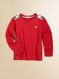 Requisite checks adorn the shoulders of this classic, long-sleeved tee for an added splash of color and flair.CrewneckLong sleevesPullover styleCottonMachine washImported Requisite checks adorn the shoulders of this classic, long-sleeved tee for an added splash of color and flair.CrewneckLong sleevesPullover styleCottonMachine washImported