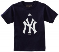 MLB Toddler New York Yankees Team Logo Short Sleeve Tee (Navy, 3T) MLB Toddler New York Yankees Team Logo Short Sleeve Tee (Navy, 3T)