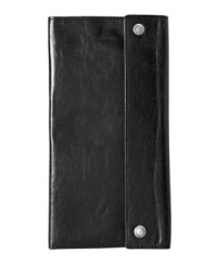 Keep track of our travel plans with the sleek style of this leather agenda holder from Fossil. Keep track of our travel plans with the sleek style of this leather agenda holder from Fossil.