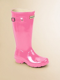 Bold and functional, this natural rubber essential is the perfect companion for your little one's rainy day exploits.Rubber upper Decorative side buckle Rubber sole Nylon lining Padded insole Imported Bold and functional, this natural rubber essential is the perfect companion for your little one's rainy day exploits.Rubber upper Decorative side buckle Rubber sole Nylon lining Padded insole Imported