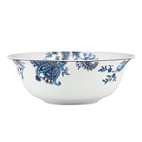 Pretty and playful in paisley, Marchesa by Lenox's Kashmir Garden serving bowl is a sophisticated choice for everyday dining.