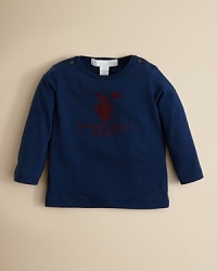 Burberry updates a cozy cotton tee with button details at the shoulders and a textured Burberry Baby logo at the chest. Burberry updates a cozy cotton tee with button details at the shoulders and a textured Burberry Baby logo at the chest.