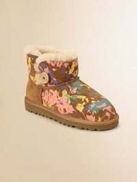 This paint splattered mini version of the Bailey boot is a stylish, warm and fuzzy dream come true for tiny feet.Logo button-and-loop closureSheepskin upperSheepskin liningMolded EVA sole is light and flexiblePadded insoleImported