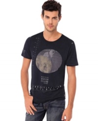 Elevate your casual wear with Buffalo David Bitton's graphic take on the iconic crew neck t-shirt Elevate your casual wear with Buffalo David Bitton's graphic take on the iconic crew neck t-shirt
