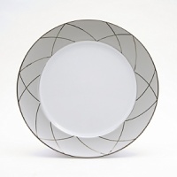 The dominant color of brilliant platinum has the ability to capture light in a room. When candlelight is used you will feel as though you are dining under the moon. The plates are adorned in two variations: plain and with arch pattern.