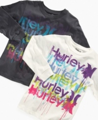 Keep it fresh. This long-sleeve icon tee from Hurley is perfect for long days and cool nights. Keep it fresh. This long-sleeve icon tee from Hurley is perfect for long days and cool nights.