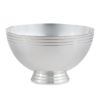 This bowl is stylish and contemporary with a ribbed Deco-inspired design. This bowl is stylish and contemporary with a ribbed Deco-inspired design.