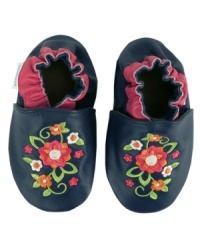 She'll really blossom in these modern Robeez shoes designed for comfort and muscle development. She'll really blossom in these modern Robeez shoes designed for comfort and muscle development.