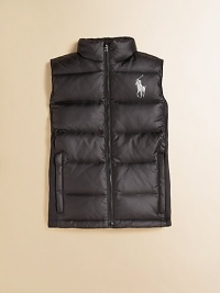 A toasty topper that's perfect for the transitional season, the Ocean Down Vest features a plush down fill and stretchy side panels for easy movement during playtime.Mockneck collarSleevelessFull-zip frontVertical zip pocketsFully linedShell: polyesterFill: 60% down/40% other feathersMachine washImported A toasty topper that's perfect for the transitional season, the Ocean Down Vest features a plush down fill and stretchy side panels for easy movement during playtime.Mockneck collarSleevelessFull-zip frontVertical zip pocketsFully linedShell: polyesterFill: 60% down/40% other feathersMachine washImported