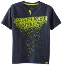 Hurley Boys 8-20 Short Sleeve Slub Henley Logo Tee, Gray, Medium Hurley Boys 8-20 Short Sleeve Slub Henley Logo Tee, Gray, Medium