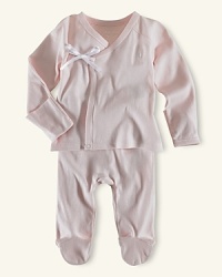 Ralph Lauren Childrenswear printed 2 piece set. An adorable kimono-style top and pant set in soft cotton jersey. Ralph Lauren Childrenswear printed 2 piece set. An adorable kimono-style top and pant set in soft cotton jersey.