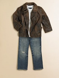 The Sierra leather jacket combines luxurious and rugged details for iconic heritage style.Pointed collarLong sleeves with single-button cuffsAsymmetrical front zipVentilating underarm grommetsAngled zip pocketsSlanted hand pocketsAdjustable side bucklesInterior chest pocketFully linedLeatherHand washImported The Sierra leather jacket combines luxurious and rugged details for iconic heritage style.Pointed collarLong sleeves with single-button cuffsAsymmetrical front zipVentilating underarm grommetsAngled zip pocketsSlanted hand pocketsAdjustable side bucklesInterior chest pocketFully linedLeatherHand washImported