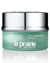 Named 2009 Best Moisturizer in Esquire Grooming Awards. The magic begins deep beneath the oceans of the world. Wild plants compete for sun, oxygen, and space in a brutal struggle for survival that makes them incredibly strong and resilient. Because of this, they are the incubators of astounding, anti-aging algae that have been grown using procedures comparable to the hydroponic growth of land plants that simply do not exist on the earth's dry surface.