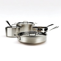 The sleek brushed aluminum exterior with stainless steel interior and polished handles makes this All-Clad cookware a must for today's streamlined kitchens. The sleek brushed aluminum exterior with stainless steel interior and polished handles makes this All-Clad cookware a must for today's streamlined kitchens.