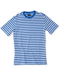 Want to stand out? Step up your everyday wear with stripes on this DC Shoes t-shirt for a casually bold statement. Want to stand out? Step up your everyday wear with stripes on this DC Shoes t-shirt for a casually bold statement.