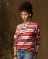 Calling on rustic roots with its artisan-inspired stripes and slub jersey construction, this long-sleeved tee is the perfect layering piece for creating urban-meets-outdoors style, from Denim & Supply Ralph Lauren. Calling on rustic roots with its artisan-inspired stripes and slub jersey construction, this long-sleeved tee is the perfect layering piece for creating urban-meets-outdoors style, from Denim & Supply Ralph Lauren.