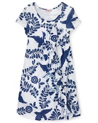With its interlocking bird pattern and classic shift silhouette, this lovely dress from Little Ella brings her summer look into focus. With its interlocking bird pattern and classic shift silhouette, this lovely dress from Little Ella brings her summer look into focus.