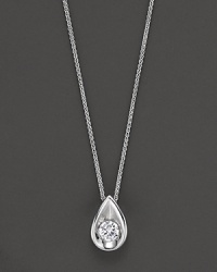 A drop of heaven, this chic white gold and diamond necklace with an elegantly crafted teardrop pendant.