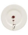 A flourish of thistles and starkly elegant vines add natural charm to this versatile plate. The perfect collection for everyday to formal dining, Flourish dinnerware goes easily from oven to table to dishwasher.