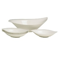 5 piece set includes: one 17.75 salad/pasta bowl, four 11.5 deep pasta/salad bowls. 5 piece set includes: one 17.75 salad/pasta bowl, four 11.5 deep pasta/salad bowls.